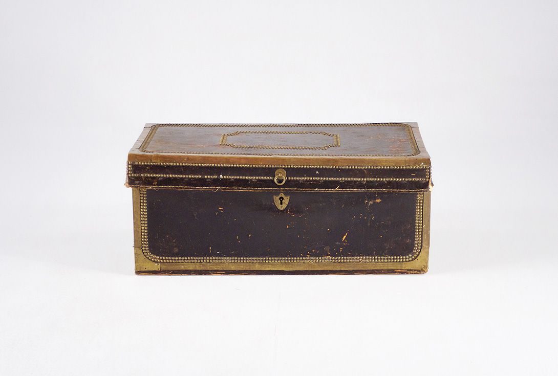 Foto Lockable Leather Case for Riches Scotland 1860 h33x80x40