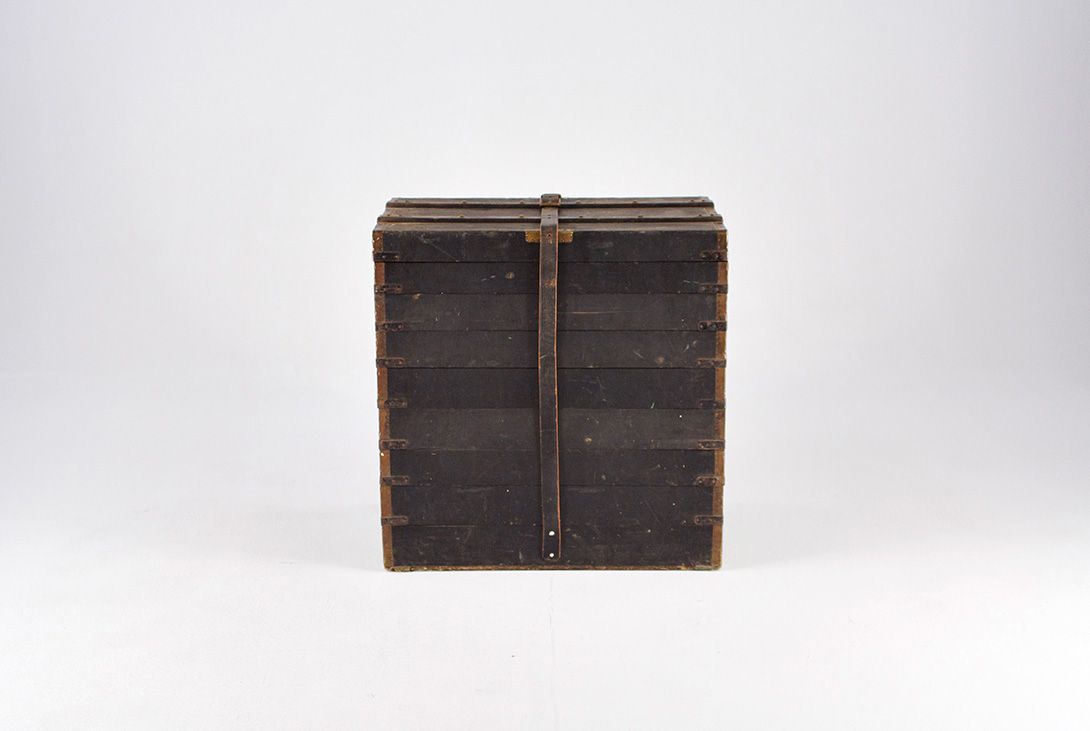 Foto Antique Sales Rep Case for Artificial Flowers 1910