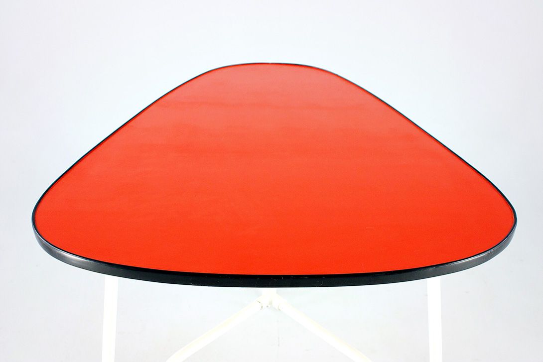 Foto Kidney-Shaped Steel Tube Kitchen Table 1960 h70x100x75