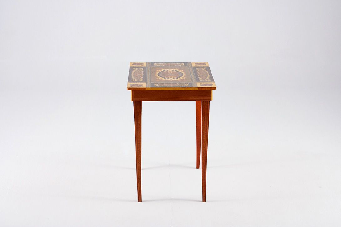 Foto Side Table Music Box h76x50x36