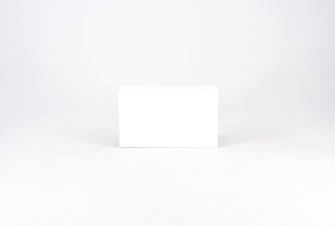 Foto White Plastic Side Table with Green Underside h35x60x33