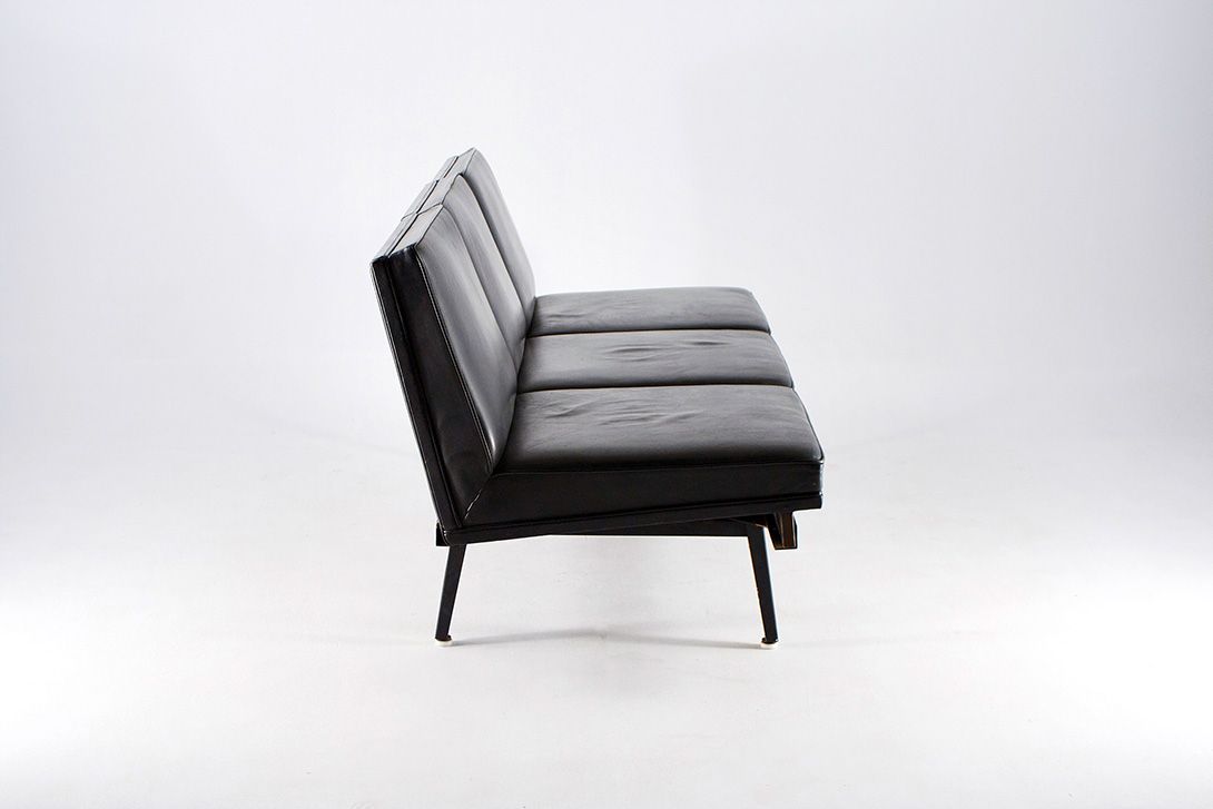 Foto Nelson Sofa (Three-Seater) with Rosewood Legs