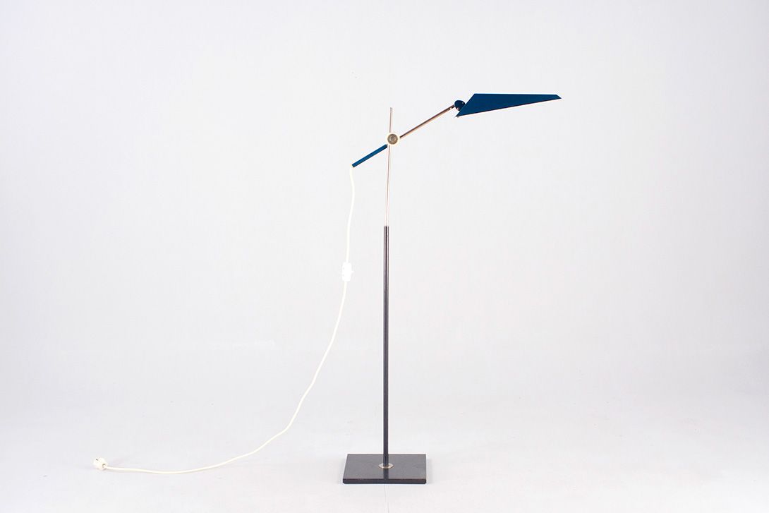 Foto Classic Metal Floor Lamp Blue Shade 1960 h120
