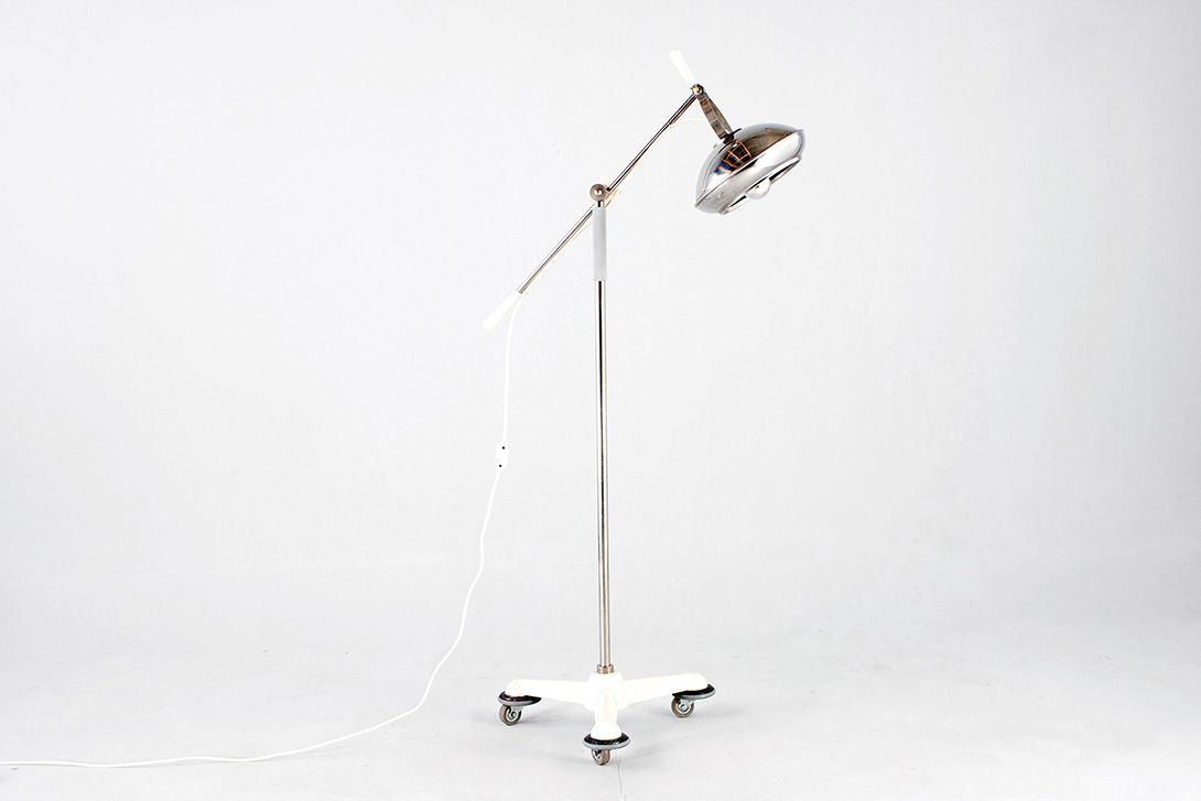 Foto Antique Medical Floor Lamp Germany 1950 h140 B1