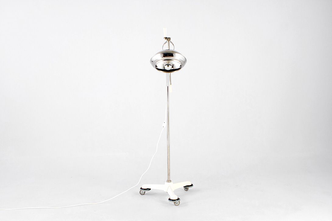 Foto Antique Medical Floor Lamp Germany 1950 h140 B1