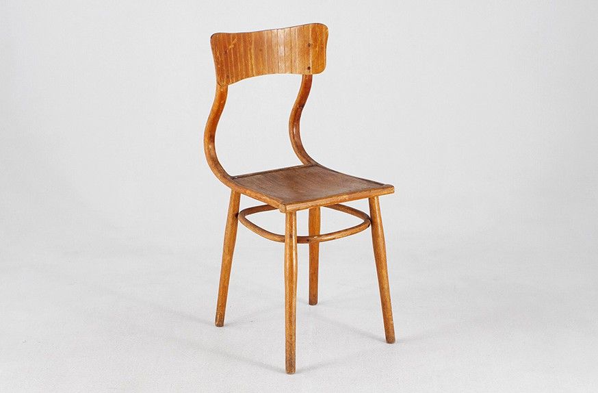 Foto Exotic Curved Wooden Chair 1928