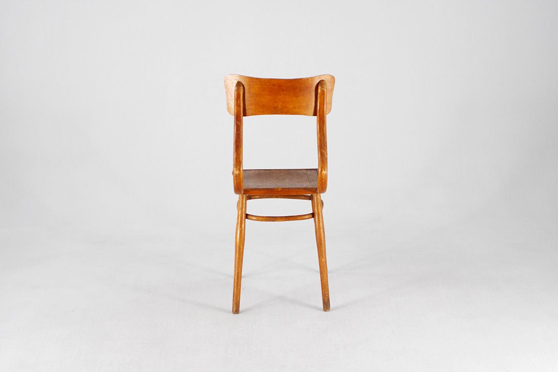 Foto Exotic Curved Wooden Chair 1928