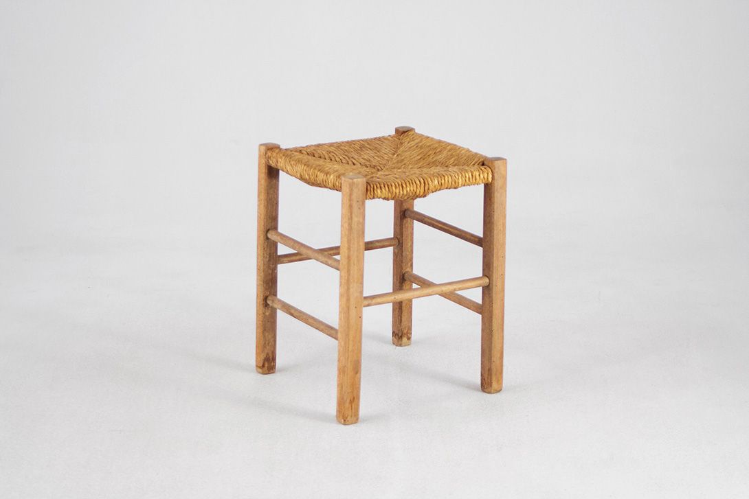 Foto Rattan Stool
