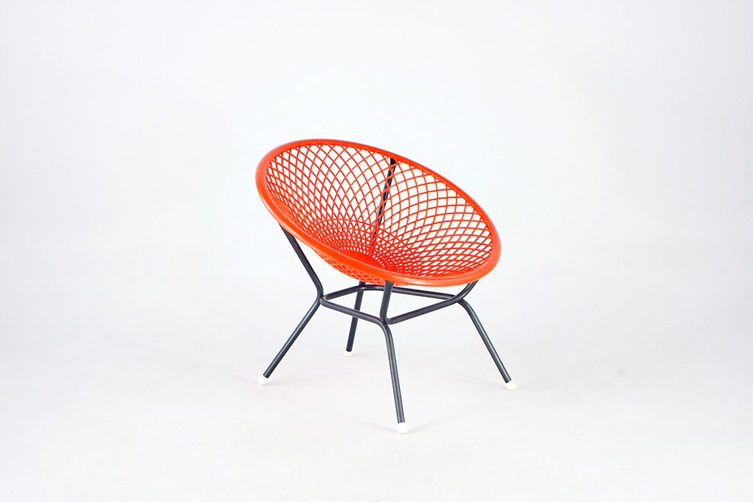 Foto French Garden Plastic Lounge Chair Red