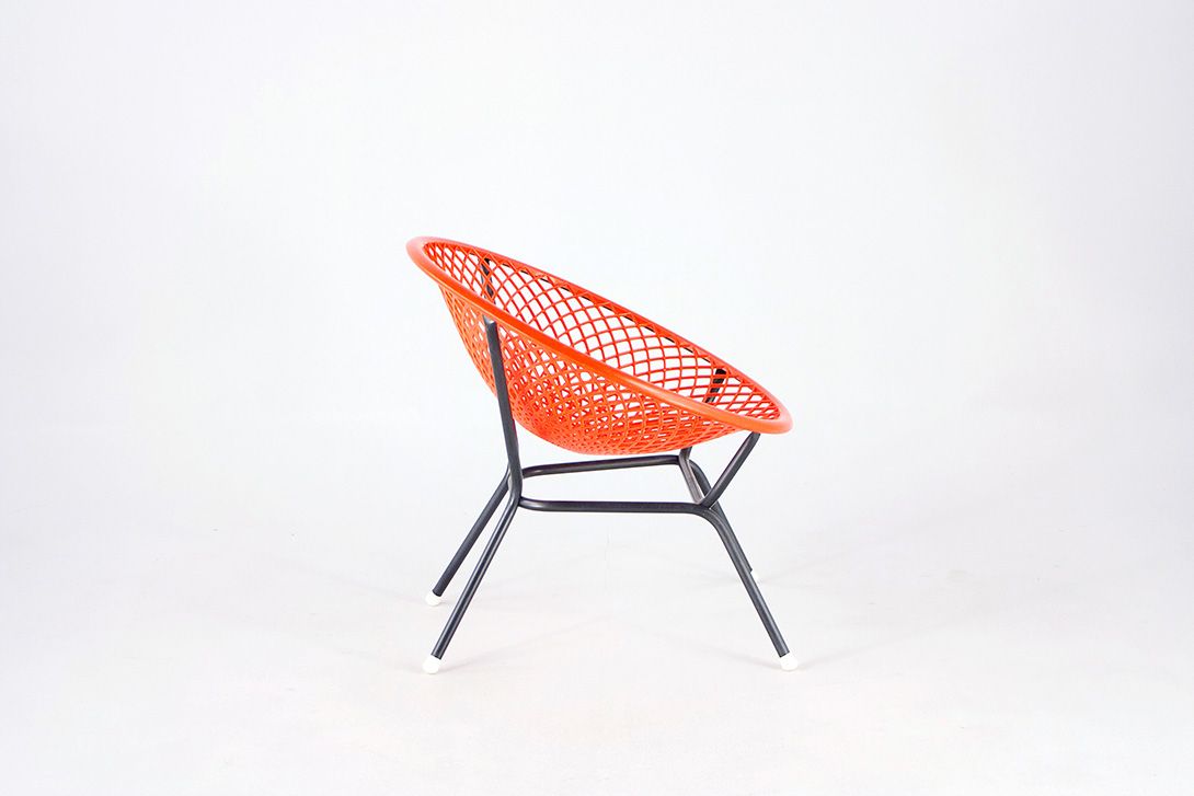 Foto French Garden Plastic Lounge Chair Red