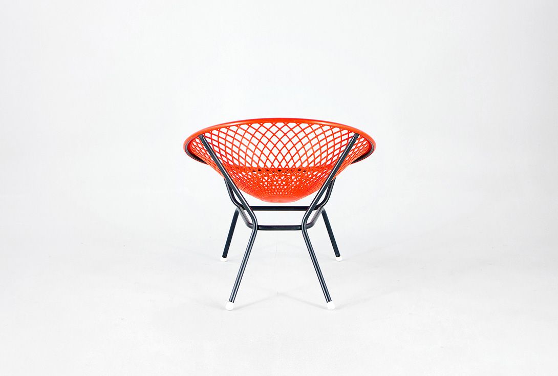 Foto French Garden Plastic Lounge Chair Red