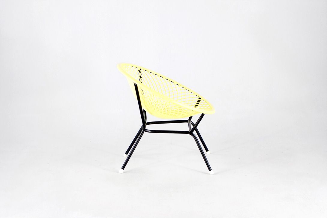 Foto French Garden Plastic Lounge Chair Yellow