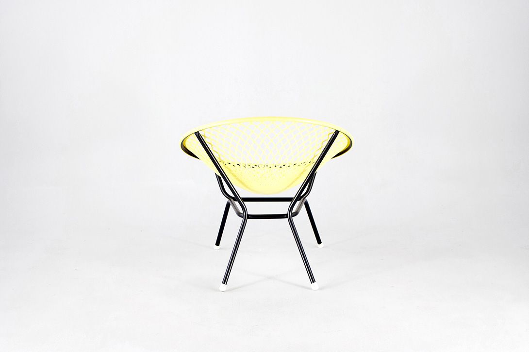Foto French Garden Plastic Lounge Chair Yellow