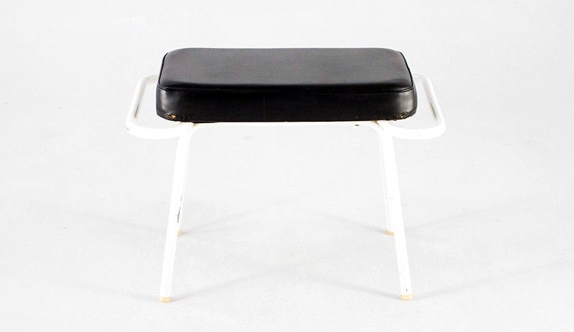 Foto Organic Black and White Stool 1960