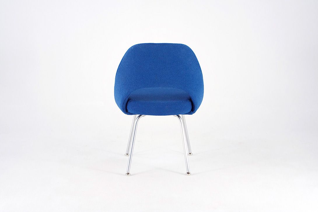 Foto Ocean Blue Fabric Saarinen Executive Armless Chair