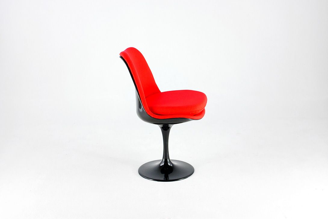 Foto Red Saarinen Tulip Chair, Fully Upholstered, 1978