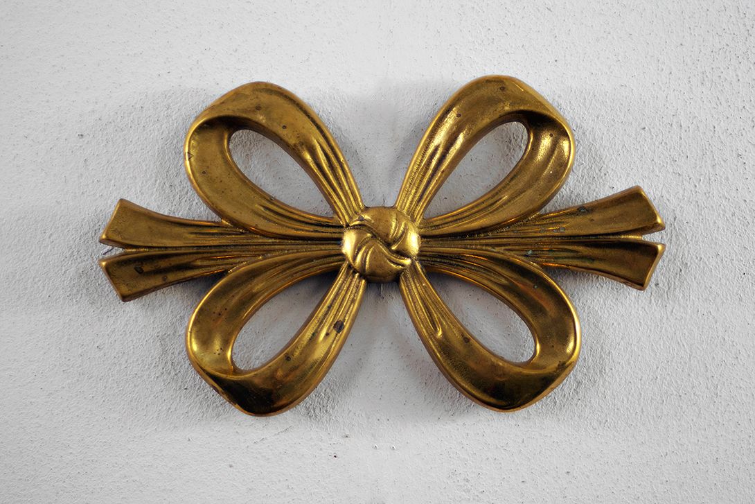 Foto Wall Decoration Brass Bow Germany 1890