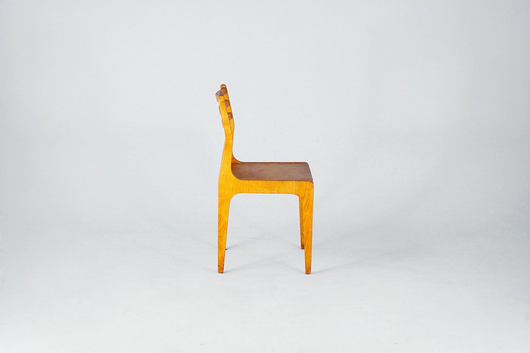 Foto Rustic Wooden Chair 1970