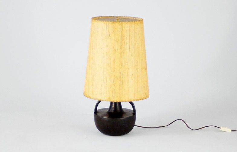 Foto Mid-Century Lamp Ethnic African Vase with Bast Shade 1949 h70