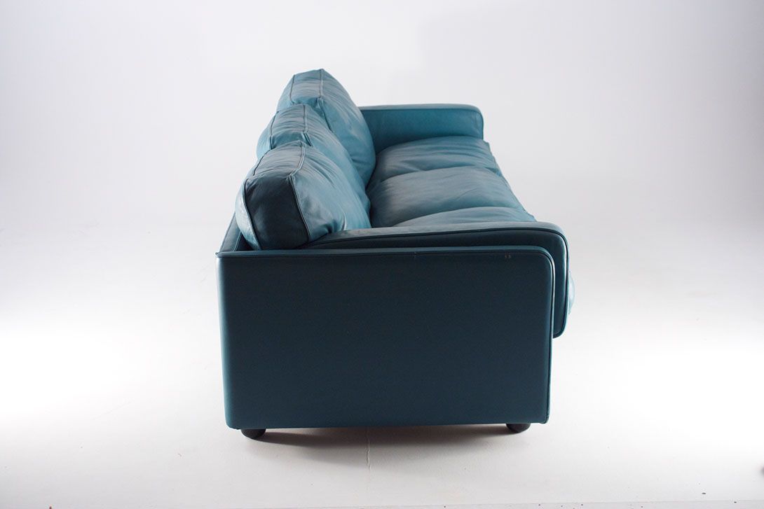 Foto Petrol Poltrona Frau Leather Sofa (Three-Seater) Italy 1968
