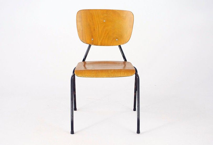 Foto Dutch Community Hall Auditorium Chair, Smooth, Light Brown Plywood, 1946