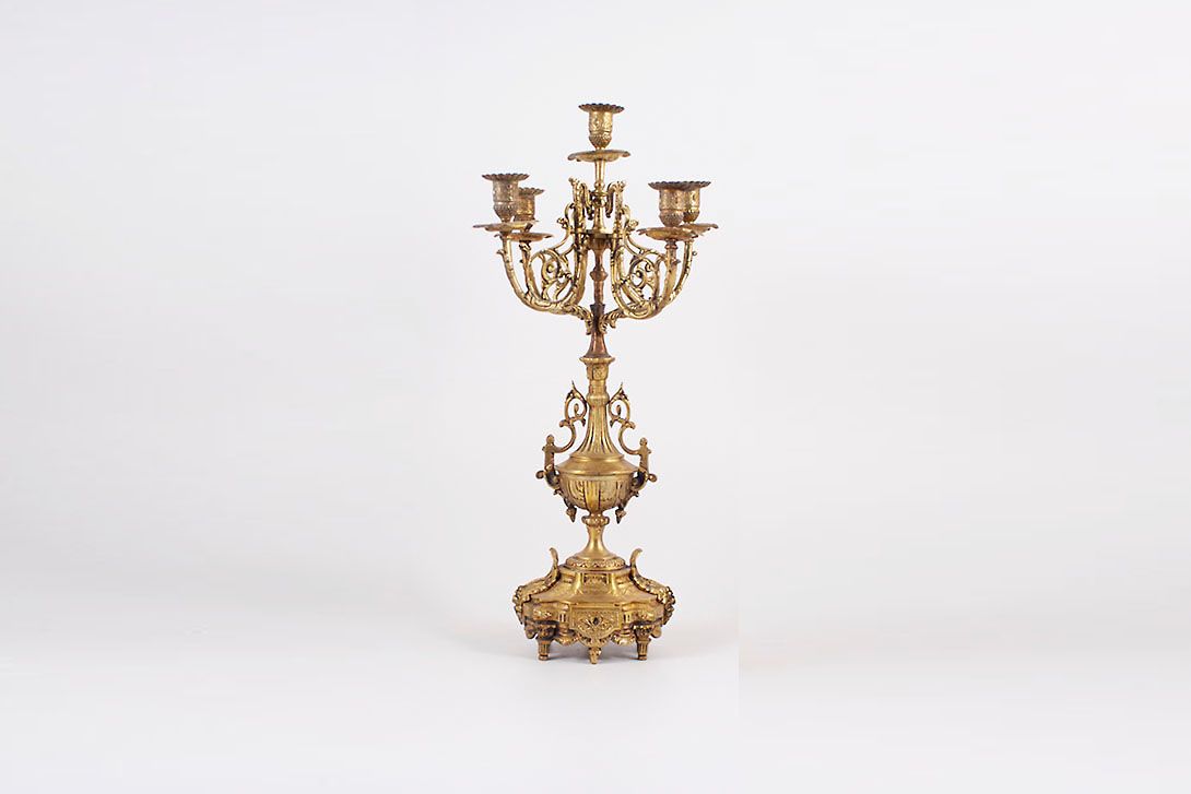 Foto French Brass Candle Holder Delicate And Rich Embellished h58x17