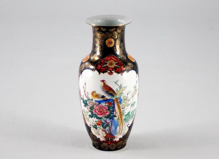 Foto Exceptional Chinese Table Vase, Black Ground with two Peacocks h46x23