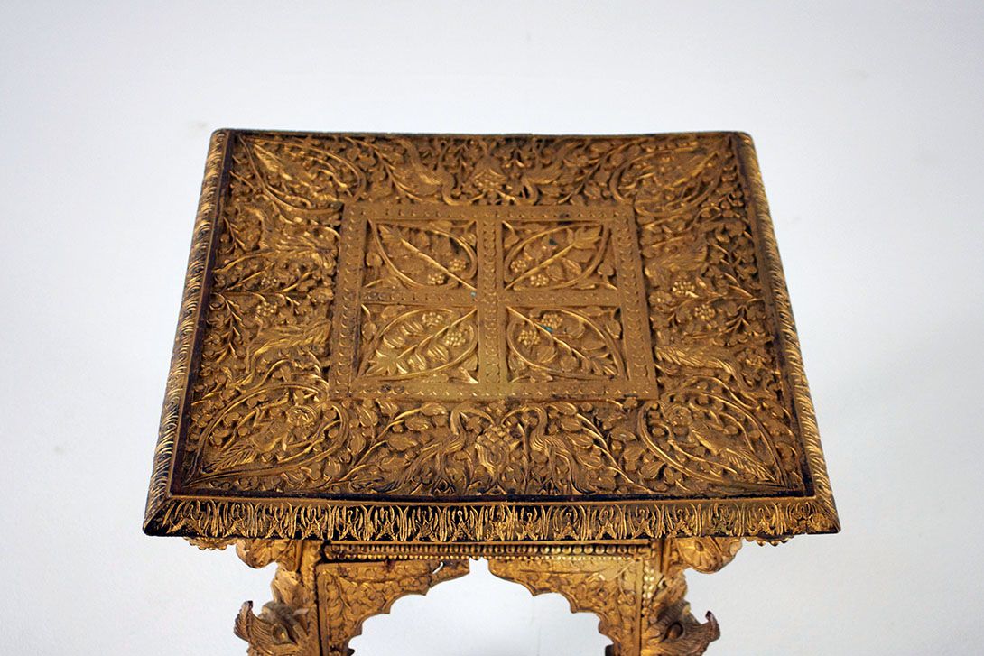 Foto Side Table Oriental Historicism Golden Shaped 1895 h41x52