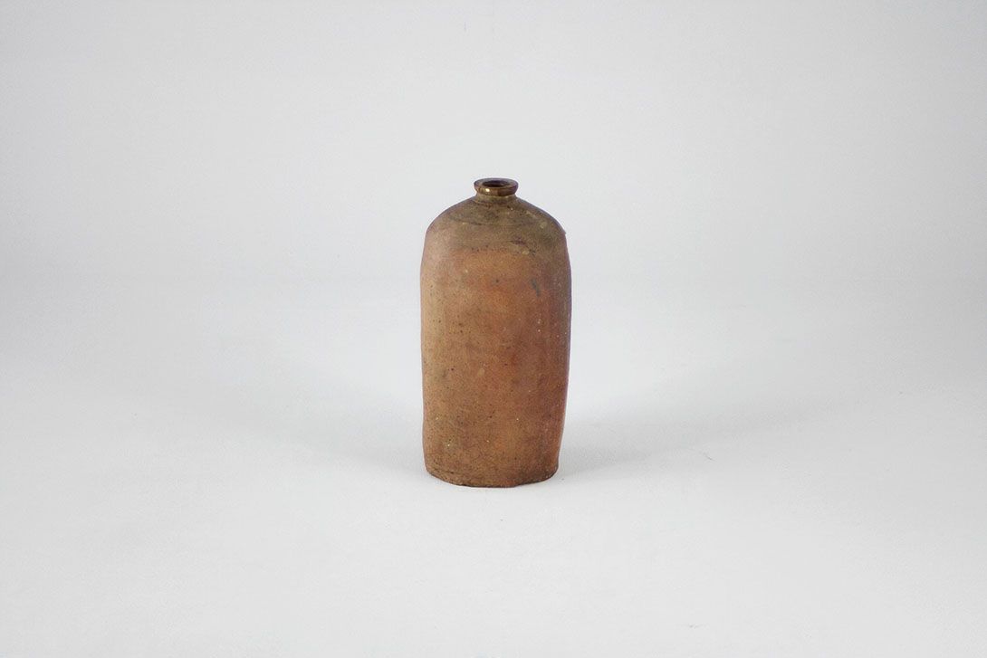 Foto Handformed Rough Brandy Pot With Small Spout, Brown Ceramic h46cm D3