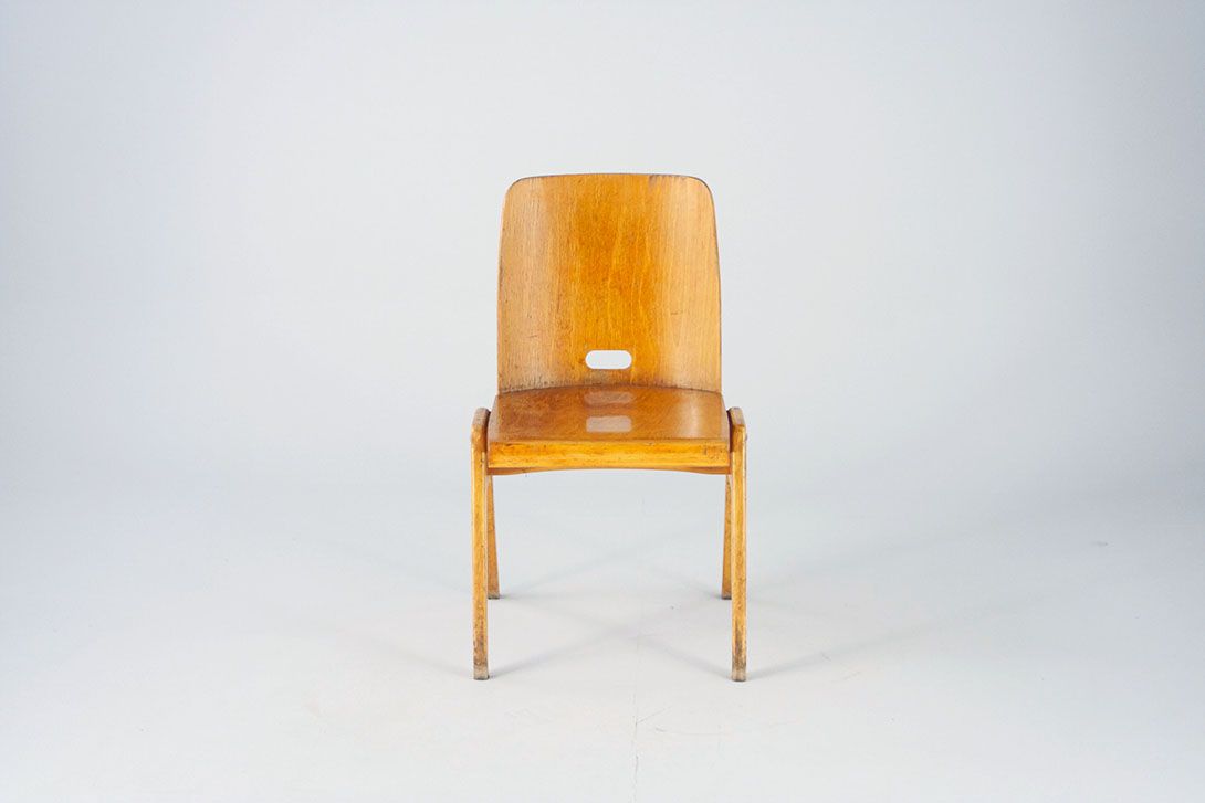Foto Wooden Stacking Chair Hungary 1953