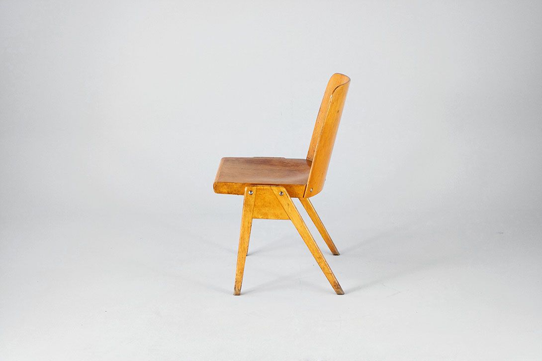 Foto Wooden Stacking Chair Hungary 1953