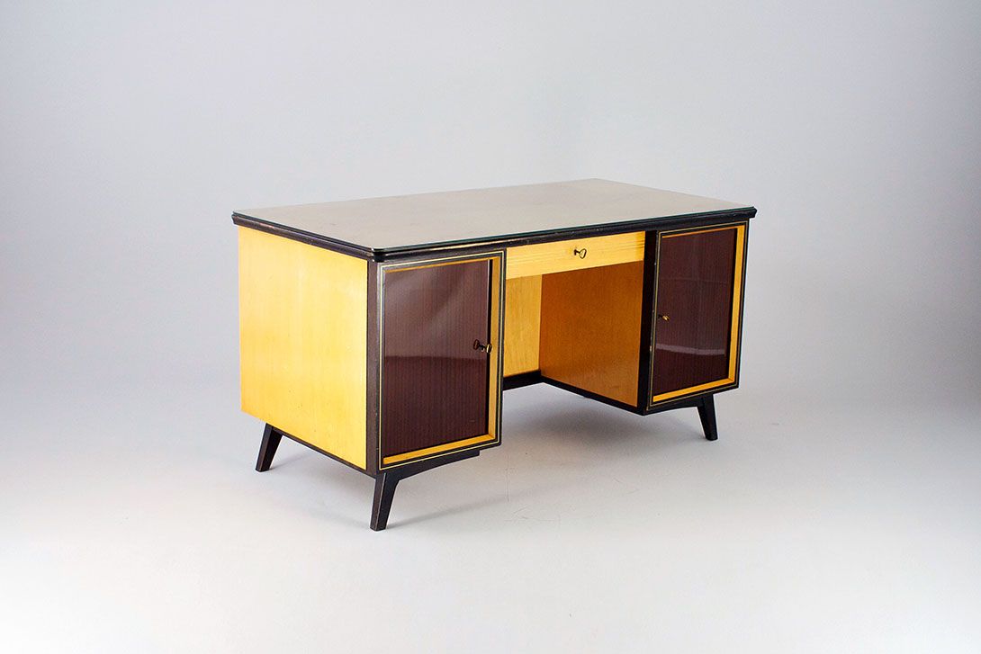 Foto Manager Desk Germany 1955 h80x150x77