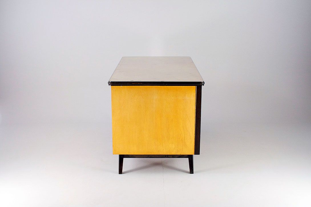 Foto Manager Desk Germany 1955 h80x150x77