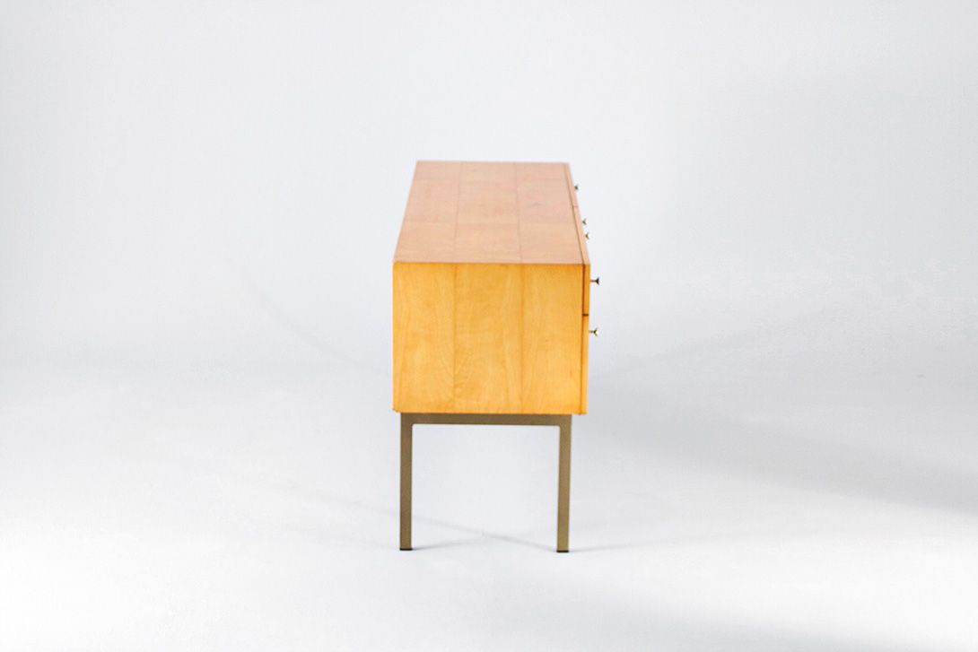 Foto Classic Modern Inlaid Lowboard Sweden 1961 w117