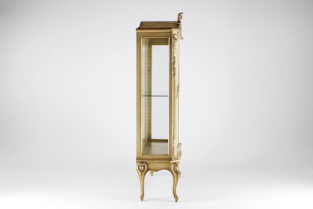 Foto Glass Cabinet Stilmöbel 1962