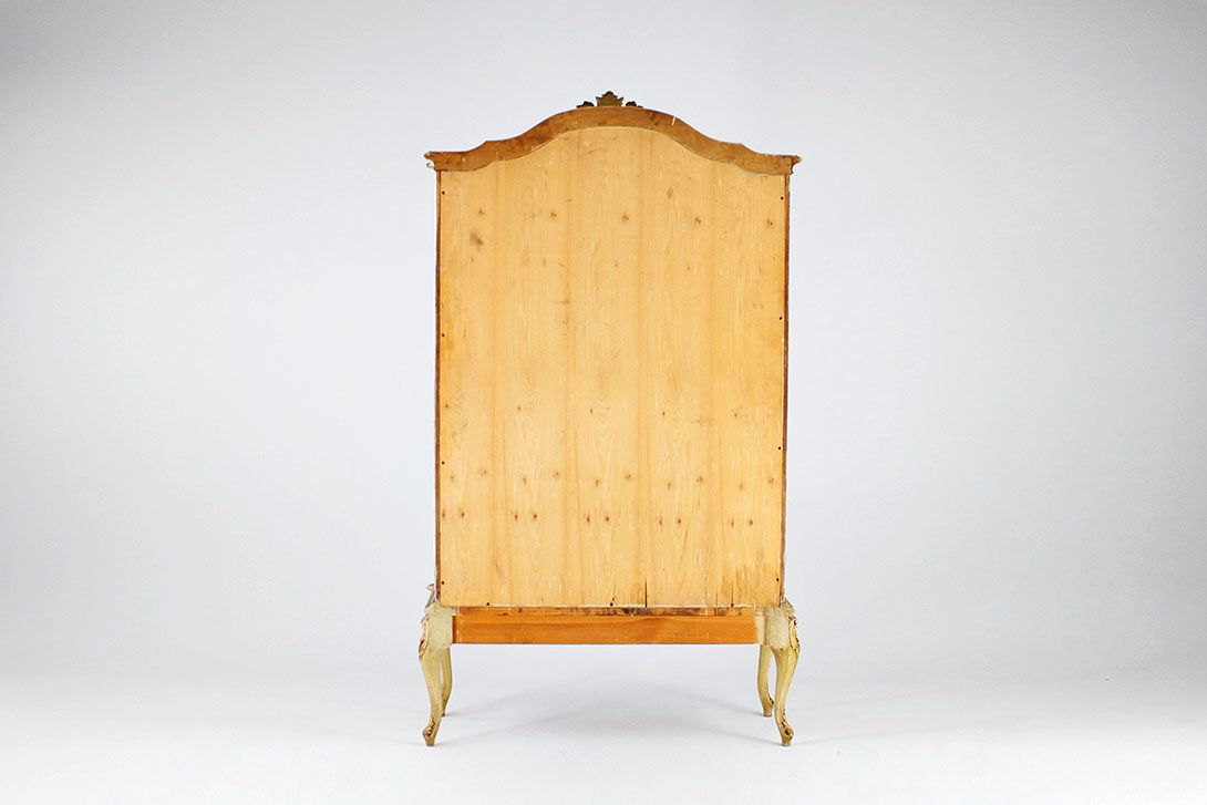 Foto Glass Cabinet Stilmöbel 1962