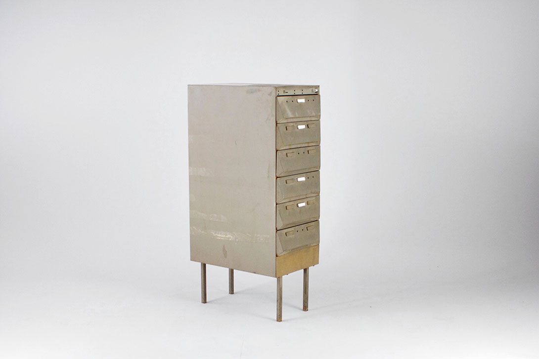 Foto High Metal Drawer Cabinet  Olivetti 1955
