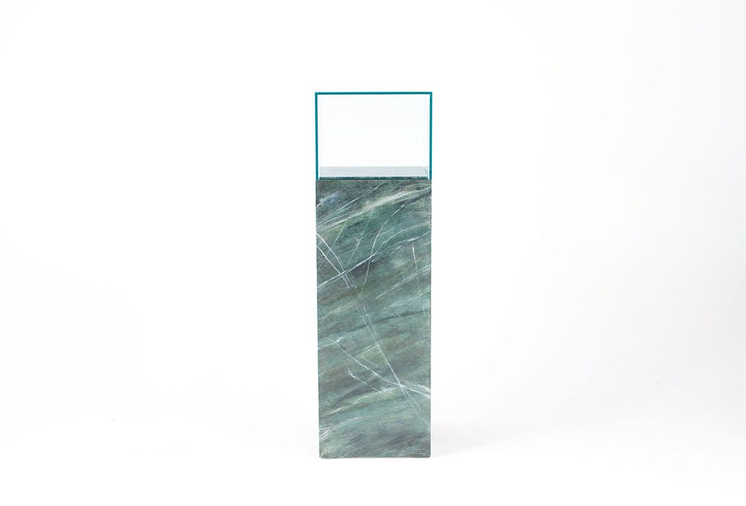 Foto Showcase Column Green Marble Look Glass