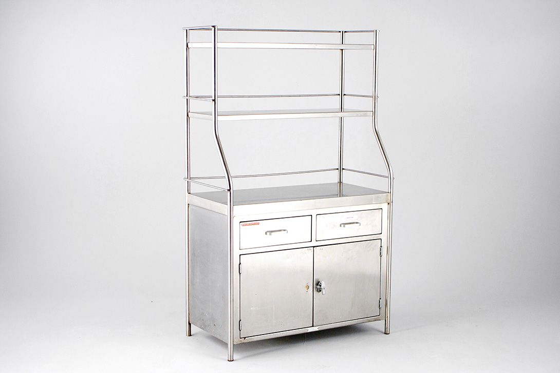 Foto Medical Metal Cabinet h155x49x95 Berlin 1950