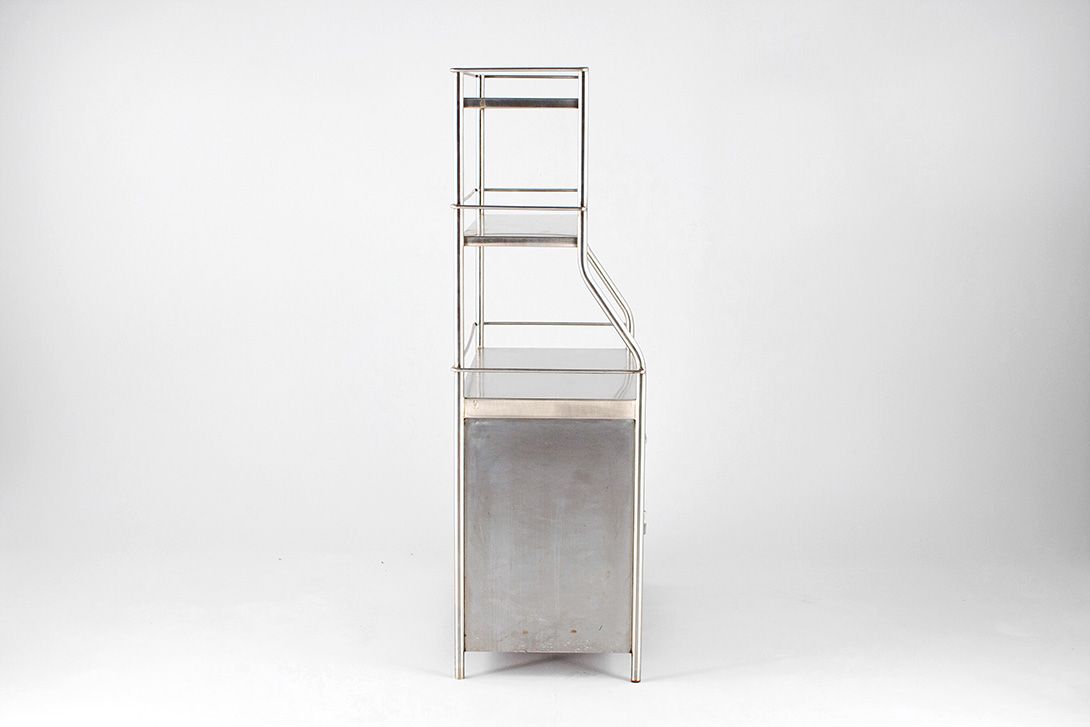 Foto Medical Metal Cabinet h155x49x95 Berlin 1950