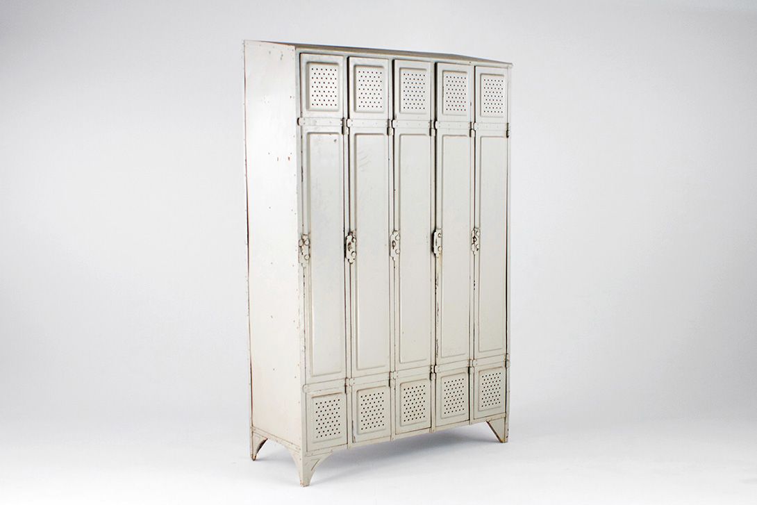 Foto Industrial Fivefold Divided Metal Locker 1940