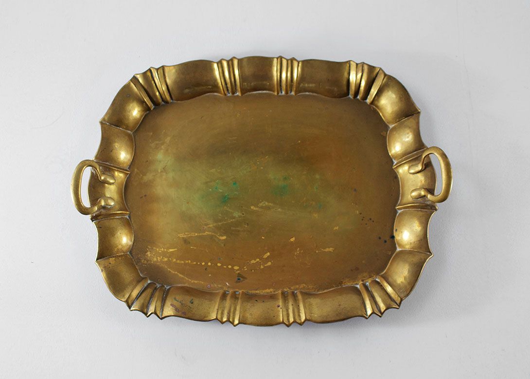 Foto Brass Tray with Adornment-Rim and Two Handles