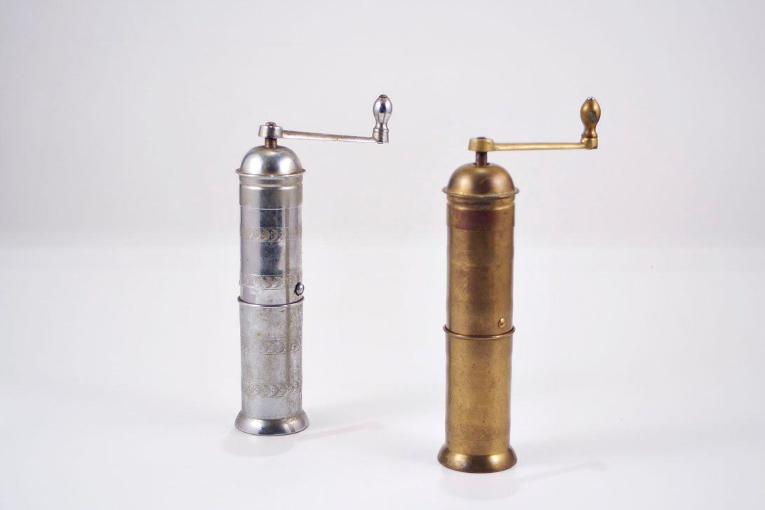 Foto Antique Salt and Pepper Mill Brass&#038;Silver h13x6x23