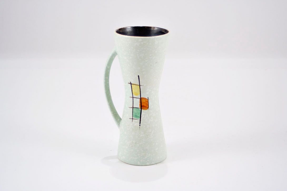 Foto White Ceramic Jug Vase With Multicoloured Squares h20 A5