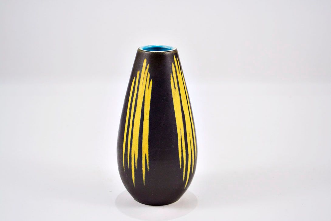 Foto Ceramic Vase, Black &#038; yellow Brushes, Blue Inside h20 A4
