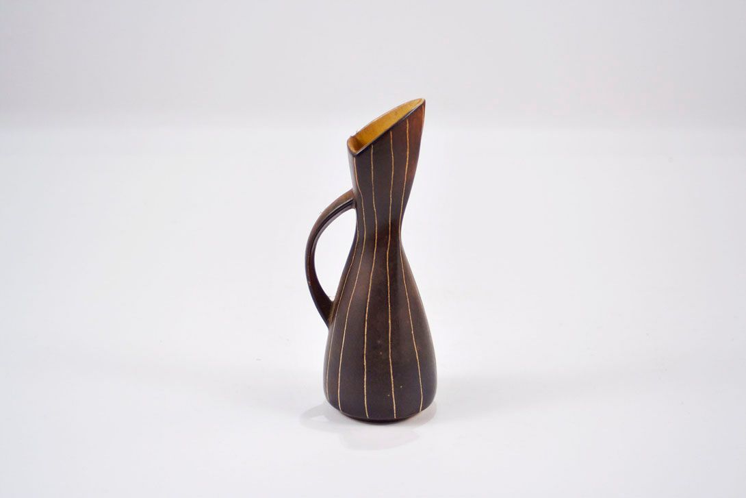 Foto Ceramic Jug Vase, Lengthwise Lines B6
