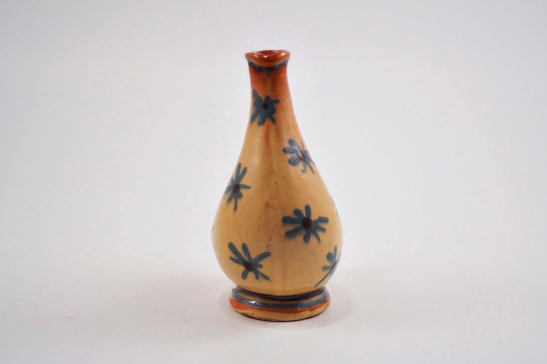 Foto Ceramic Folkloric Jug, Beige/Yellow with Blue Stars