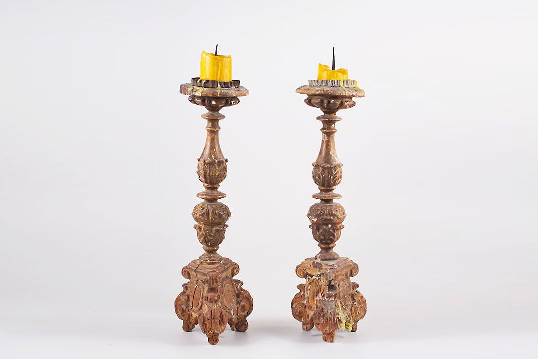 Foto Pair of Baroque Monastery Candle Holders, Delicate Carved Wood h25x12