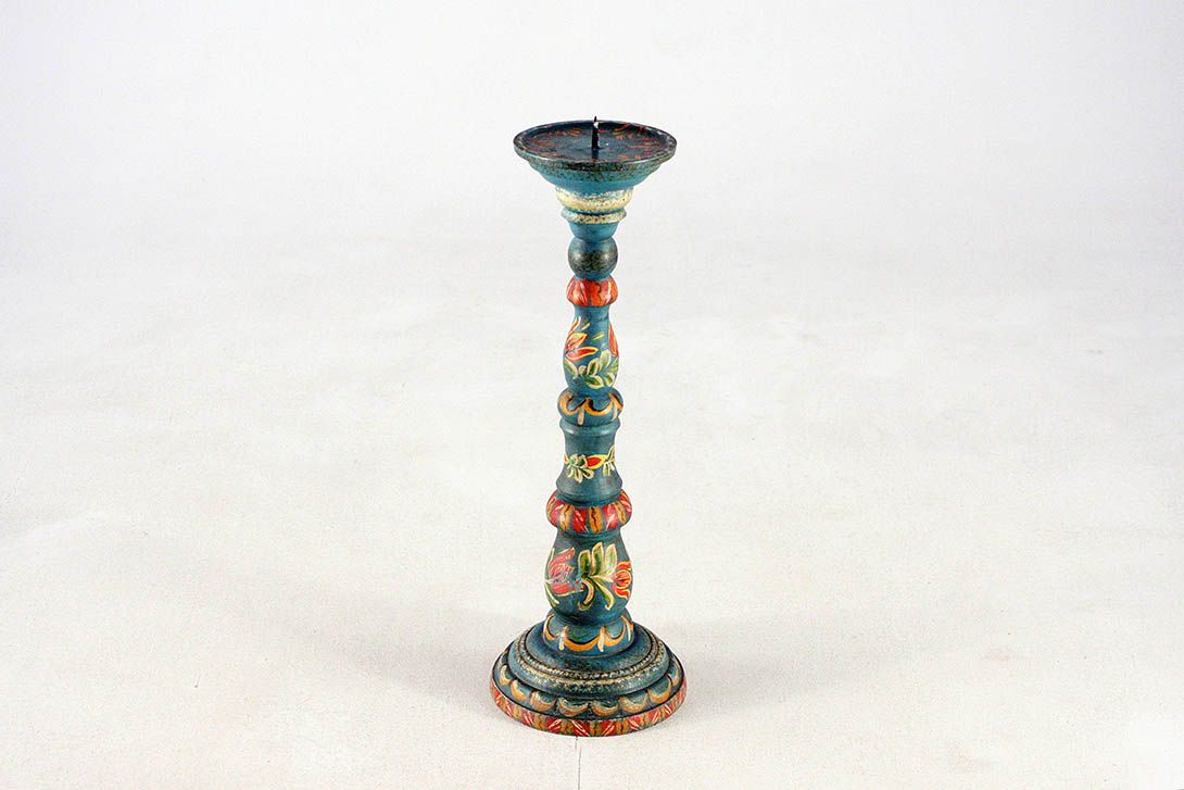 Foto Wooden Bohemian Candle Stand, Traditional Hand-Painted Floral Decor