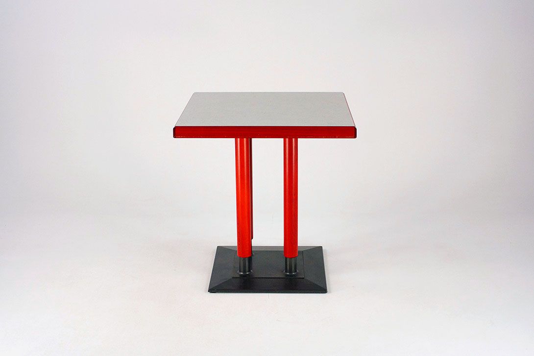 Foto Memphis Style Table h74x71x71